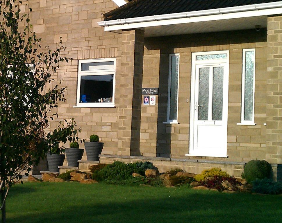 Mead Lodge B&B Corsham Exterior foto