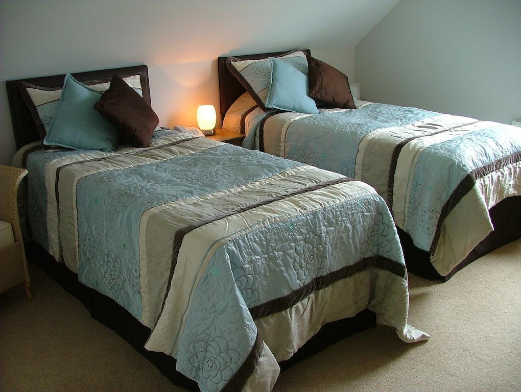 Mead Lodge B&B Corsham Zimmer foto