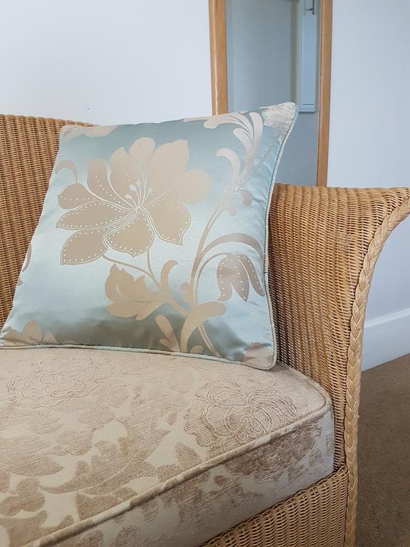 Mead Lodge B&B Corsham Zimmer foto